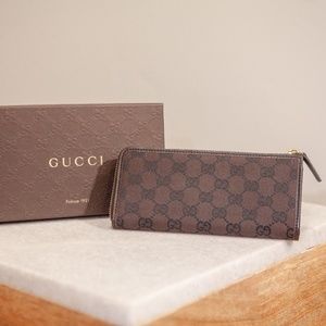 Authentic Gucci GG Zip Around Wallet